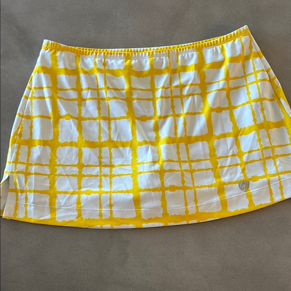 Ducsport Yellow and White Plaid Skort in size M